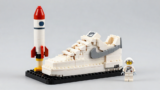 乐高Nike Air Force 1 43026官宣实锤！1093颗粒白底白配色9月1日发售，太空人人仔配火箭发射台