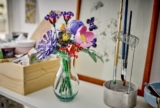 乐高11507 Olivia Rodrigo花束正式发布——Botanicals系列首个艺人联名套装400颗粒八月登场